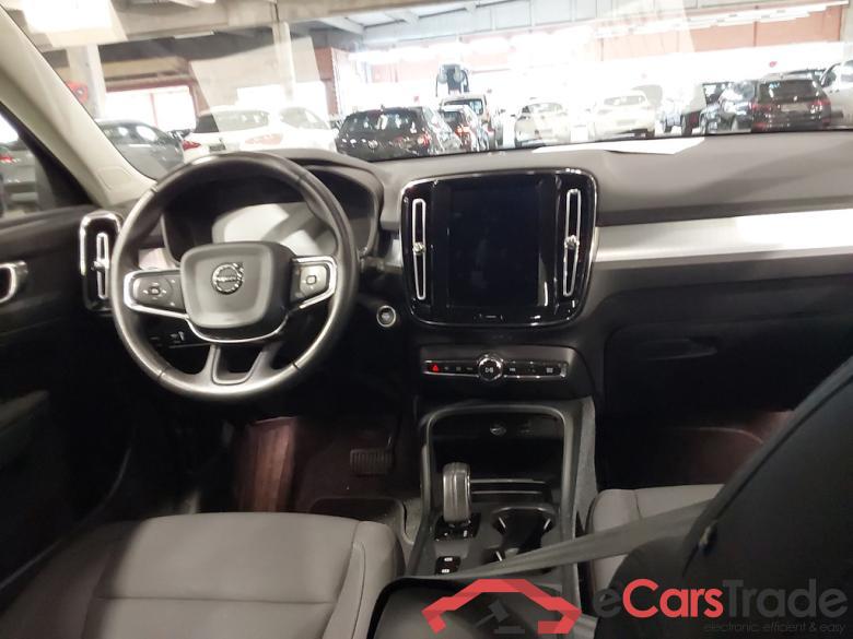VOLVO XC40 2.0 D3 GEARTRONIC MOMENTUM PRO #6