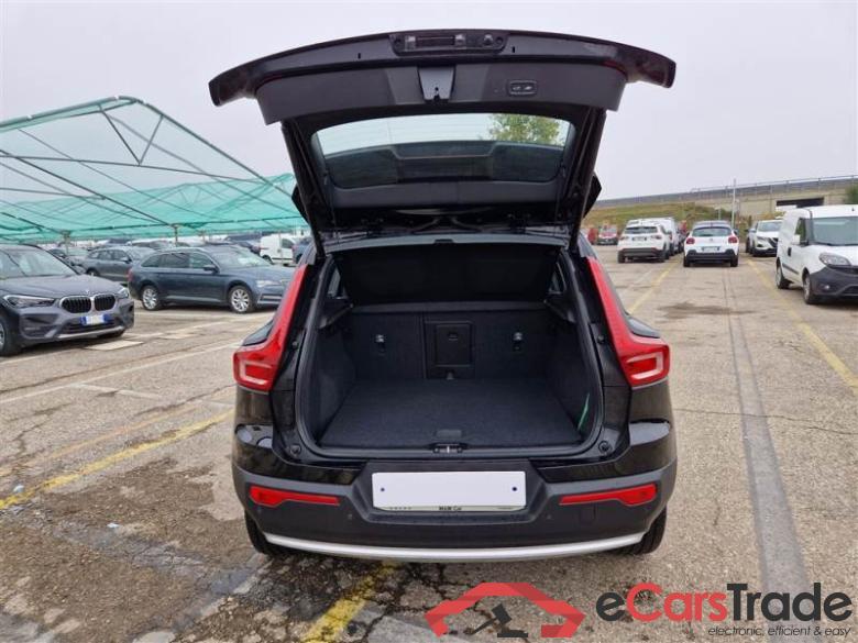 VOLVO XC40 / 2021 / 5P / SUV T4 RECHARGE PLUG-IN AUTO CORE #5