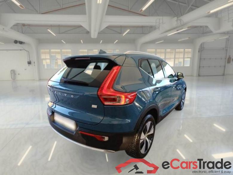 VOLVO XC40 / 2021 / 5P / SUV T5 RECHARGE PLUG-IN AUTO PLUS BRIGHT #2