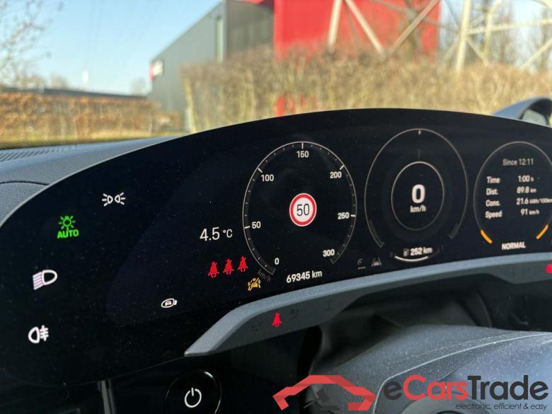 PORSCHE Taycan Taycan #6