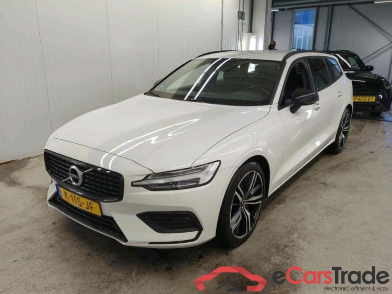 VOLVO V60 2.0 B3 Mom. Adv.