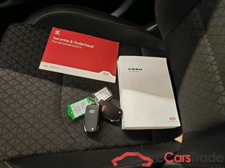 Kia Ceed 1.4 T-GDi DCT DynamicLine 5d #4