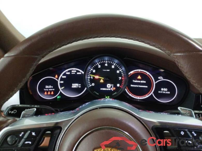 PORSCHE CAYENNE COUPE / 2019 / 5P / SUV 3.0 V6 E-HYBRID #4