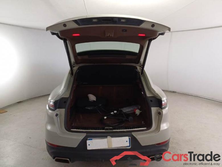 PORSCHE CAYENNE COUPE / 2019 / 5P / SUV 3.0 V6 E-HYBRID #5