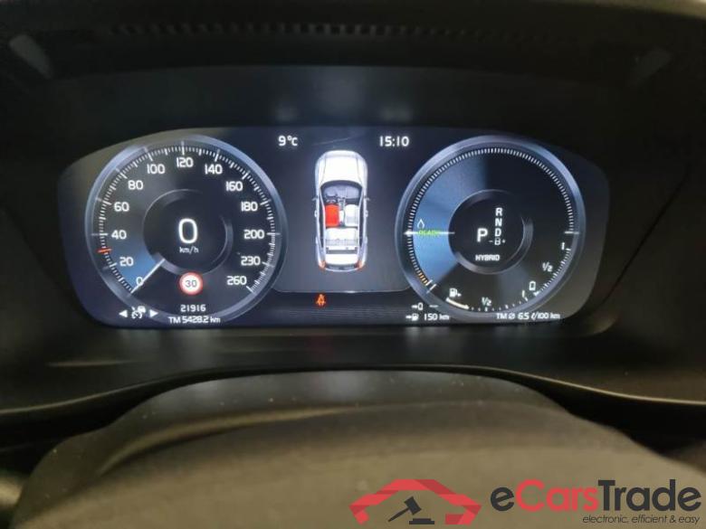 VOLVO XC40 / 2021 / 5P / SUV T4 RECHARGE PLUG-IN AUTO CORE #4