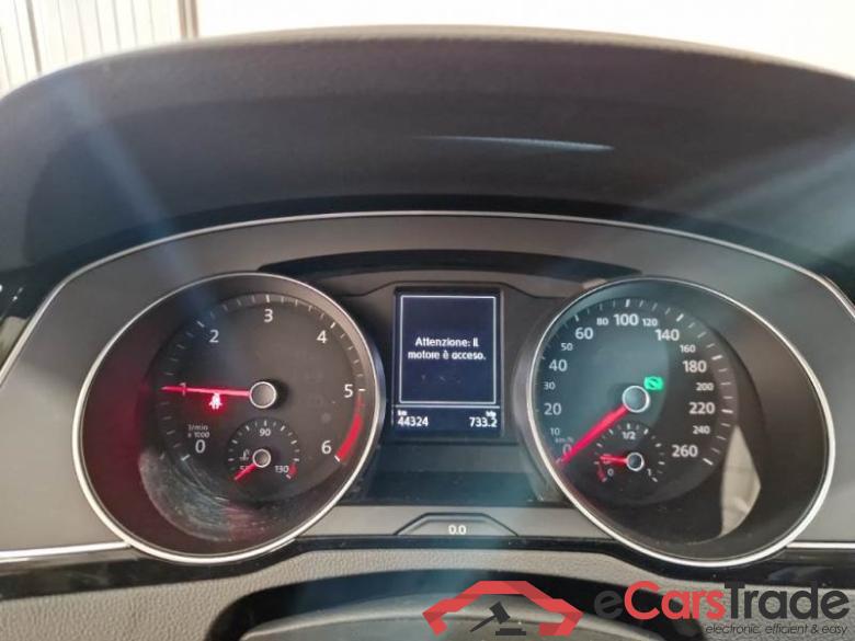 VOLKSWAGEN PASSAT / 2014 / 5P / STATION WAGON VARIANT2.0TDI 110KW BUSINESS BMT DSG #4