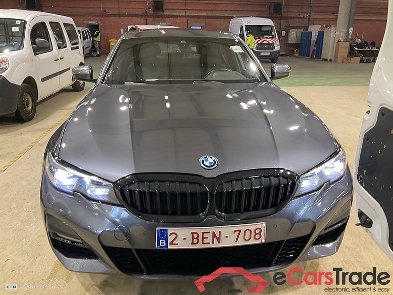 BMW 320e Plug-In Hybrid M-Sport Aut. Pano LED-Xenon LC-Pro Ambient Navi 1/2 Sport-Leather-Alcantara KeylessGo Camera Klima PDC ... #2