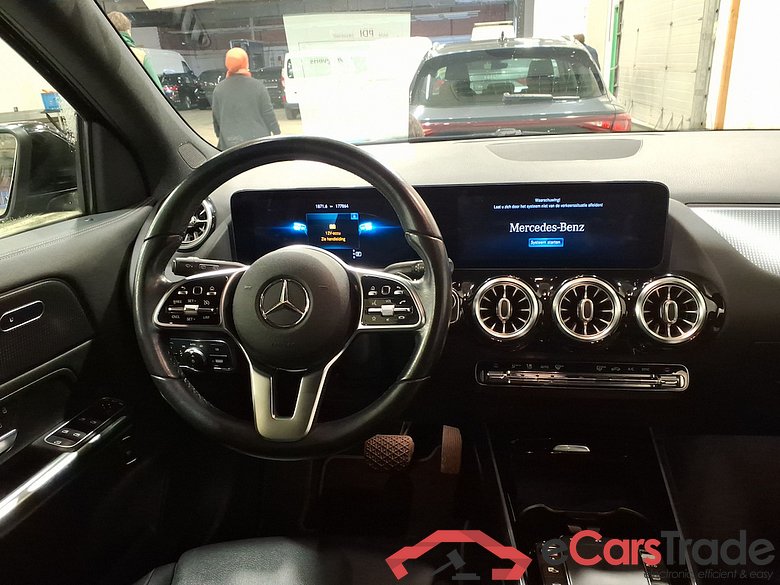 MERCEDES-BENZ CLASS GLA (H247) GLA 200 Business Solution #6
