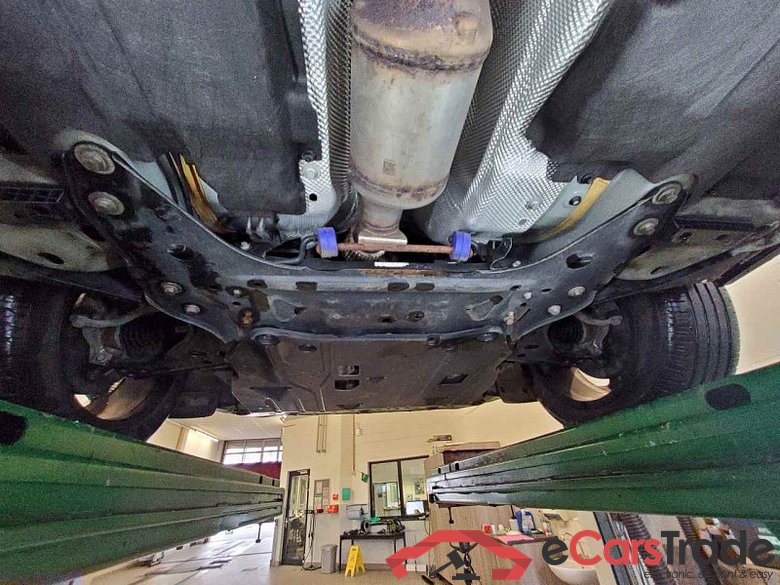 Volvo XC40 (2017->) DE - SUV5 B4 2WD EU6d, R-Design (EURO 6d), 2020 - 2022 #5