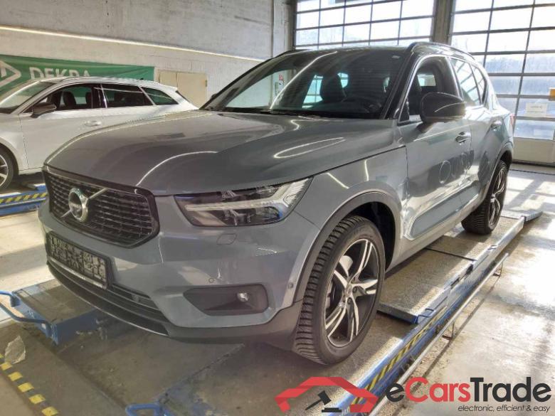 Volvo XC40 (2017->) DE - SUV5 B4 2WD EU6d, R-Design (EURO 6d), 2020 - 2022 #1