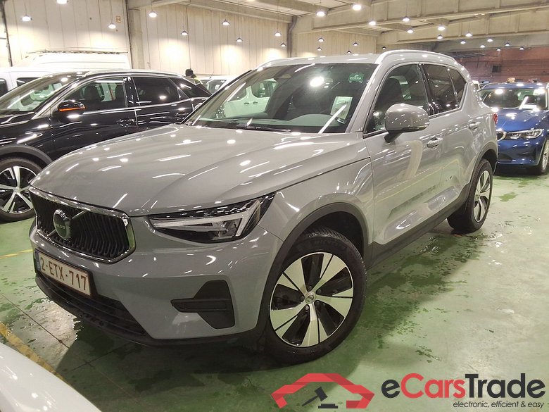 VOLVO XC40 2.0 B3 MHEV CORE DCT #1