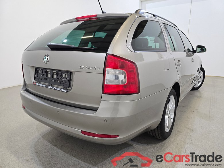 Skoda Octavia 1.6 TDI Navi Klima PDC ... #4
