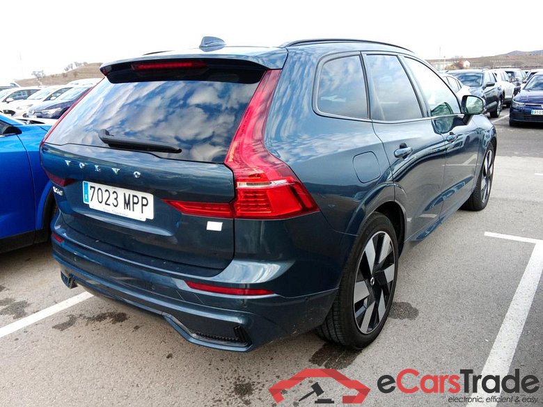 VOLVO XC60 / 2017 / 5P / todoterreno 2.0 T6 AWD Recharge Ultimate Dark Auto #2