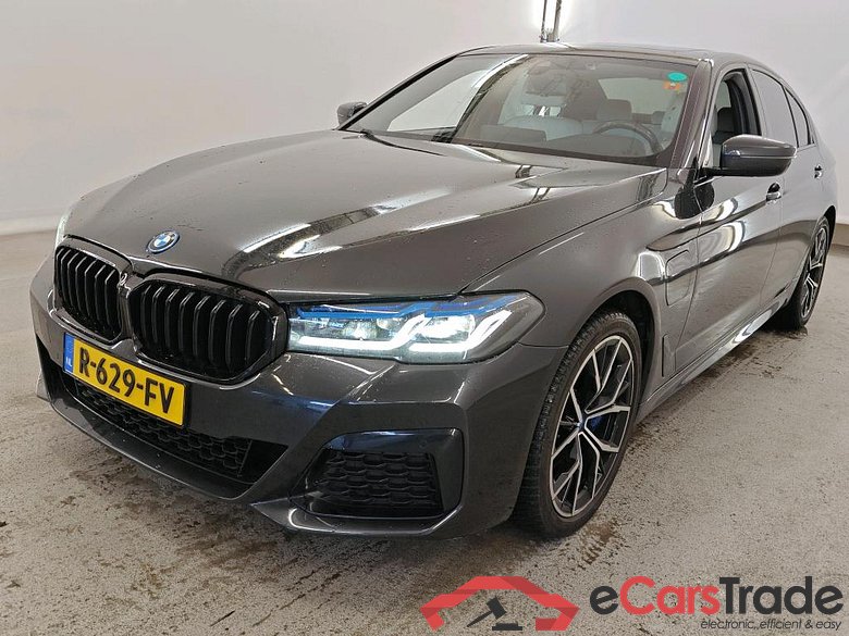 BMW 5 Serie Sedan 530e  M Sportpakket 4d  M 50 Jahre uitvoering, Pano