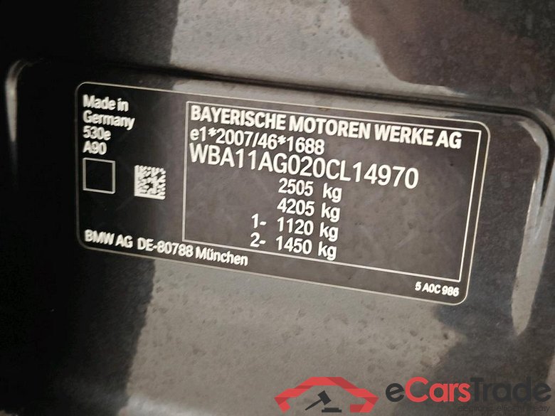 BMW 5 Serie Sedan 530e  M Sportpakket 4d  M 50 Jahre uitvoering, Pano #6