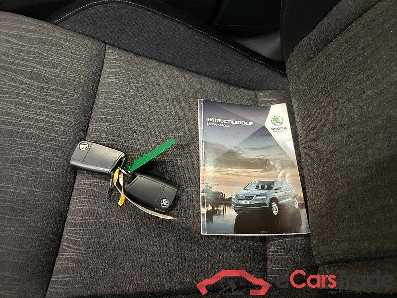 Skoda Karoq 1.5 TSI ACT Greentech DSG Buss Edition 5d #4