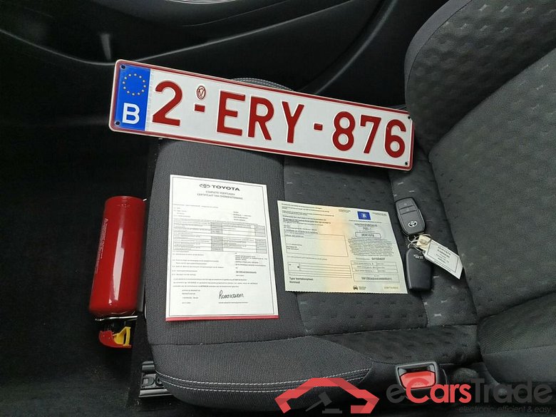 Toyota Corolla Touring Sports 1.8 Hybrid Premium e-CVT 5d #4