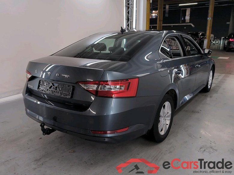 SKODA SUPERB 1.5 TSI ACT 110KW CLEVER #4