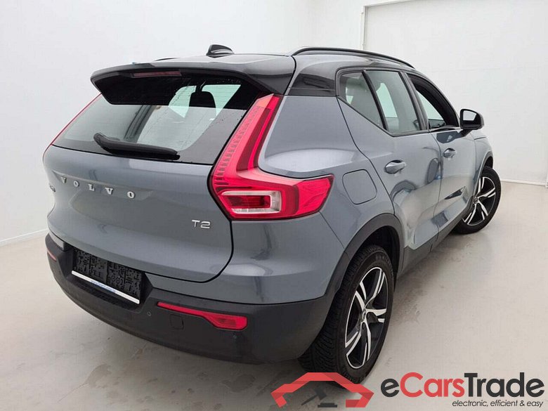 VOLVO XC40 1.5 T2 R-DESIGN #2