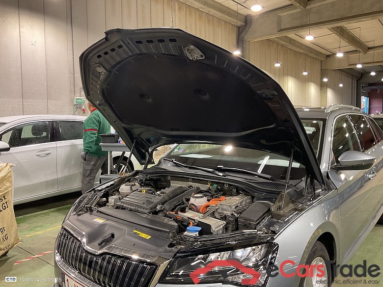 SKODA SUPERB COMBI 1.4 TSI PHEV 160KW DSG6 STYLE #6