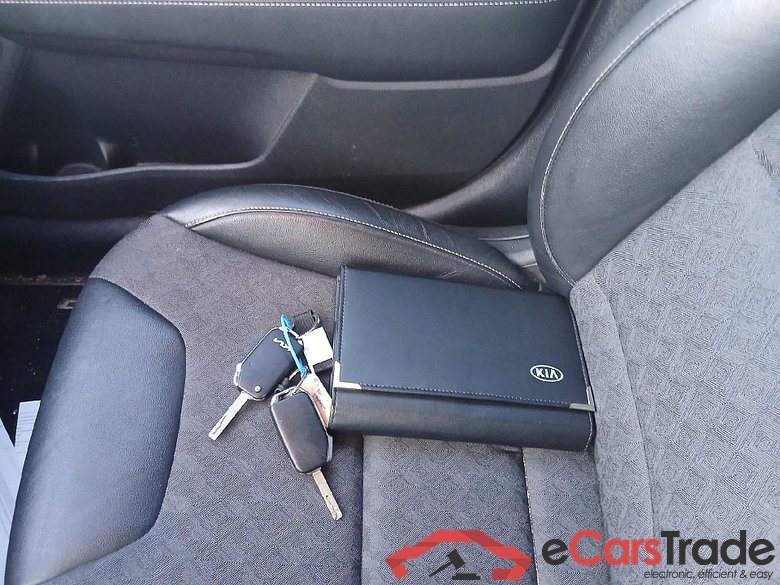 KIA Niro / 2019 / 5P / crossover 1.6 GDi HEV 104kW (141CV) Drive #5