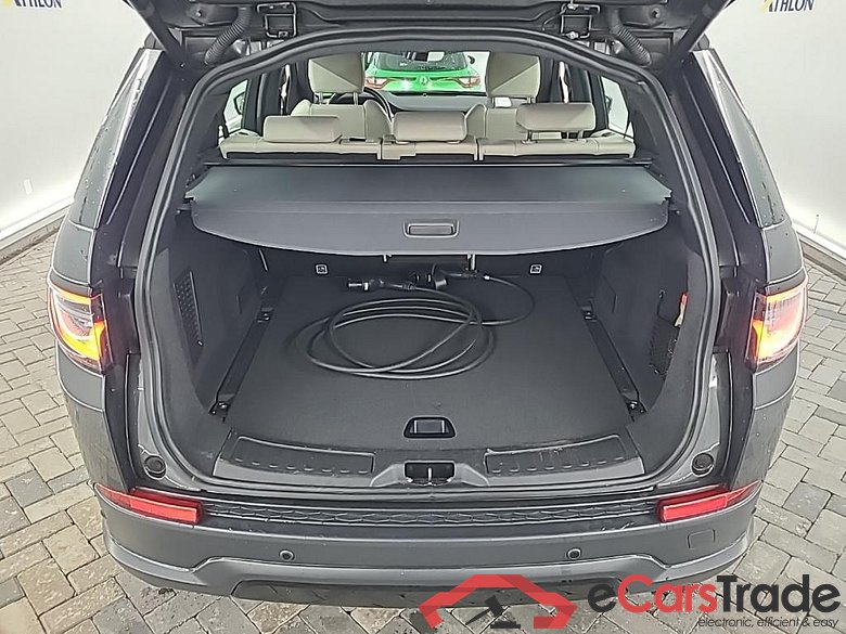 LAND ROVER DISCOVERY SPORT P300e PHEV AWD SE auto 5D 227kW #5