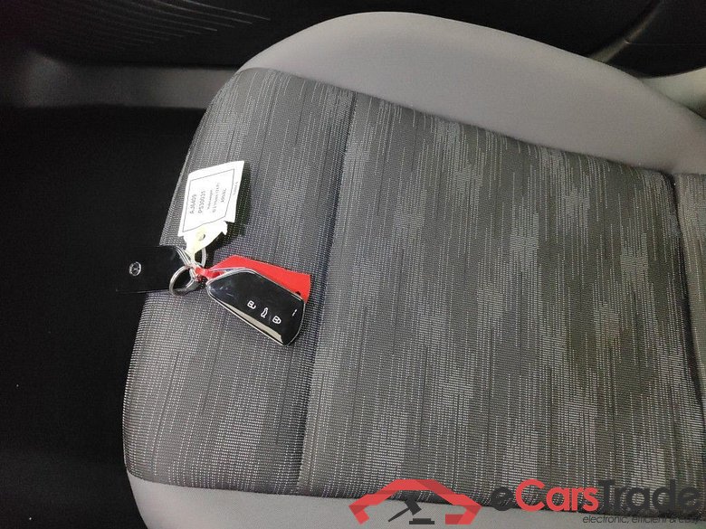 VOLKSWAGEN ID.5 77 kWh Pro 5d #4