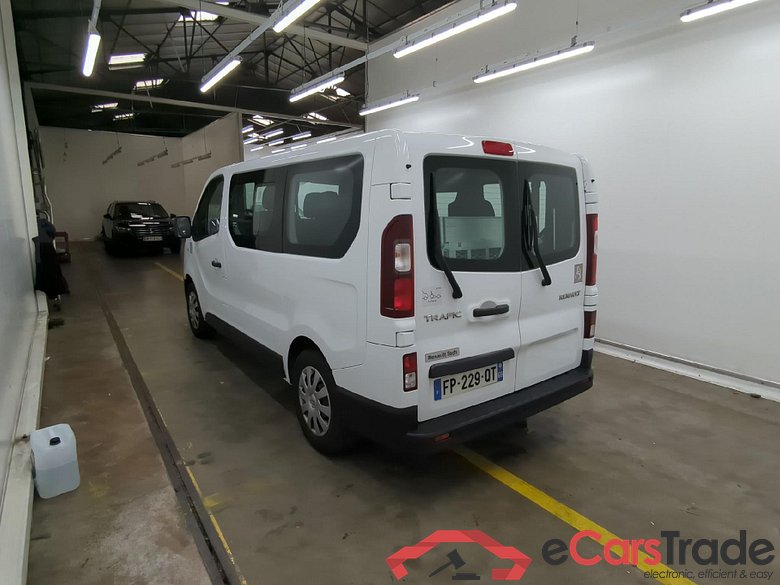 RENAULT Trafic / 2019 / 4P / Combi Zen L1 dCi 120 S&S - 8 pl #4
