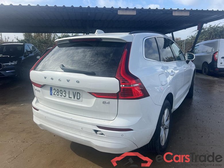VOLVO XC60 / 2017 / 5P / todoterreno 2.0 B4 D Momentum Pro Auto #2