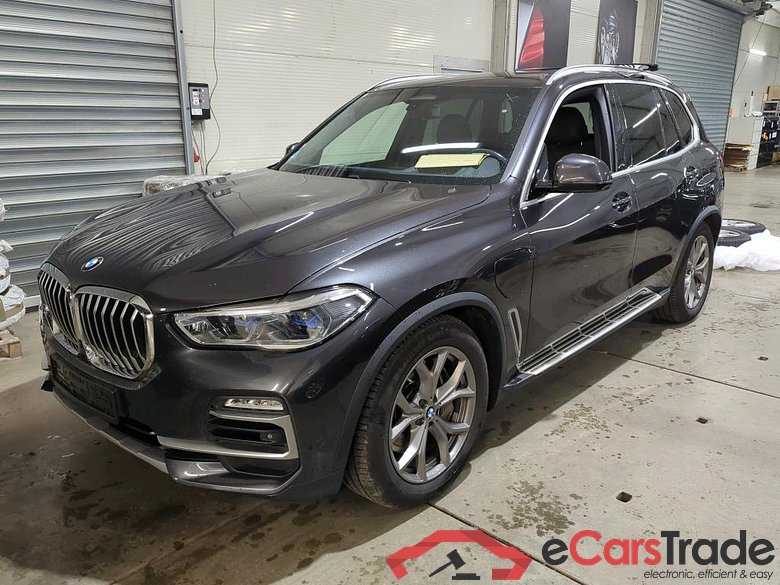 Baureihe X5 xDrive 45 e xLine 3.0 290KW AT8 E6d #1