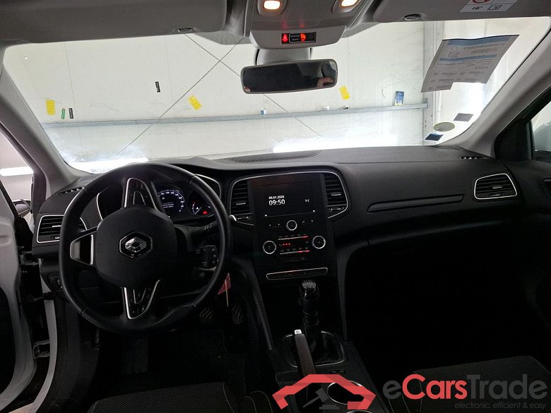 Megane IV Berline 5pt. Société Air Nav 1.5 dCi 90CV BVM6 E6 #5