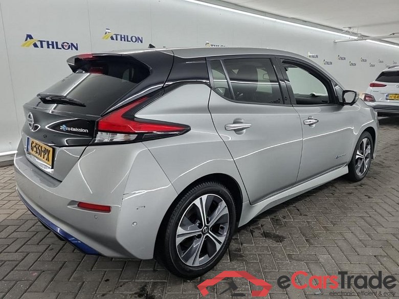 NISSAN LEAF TEKNA 40kWh 5D ProPILOT Athlon Edition #3