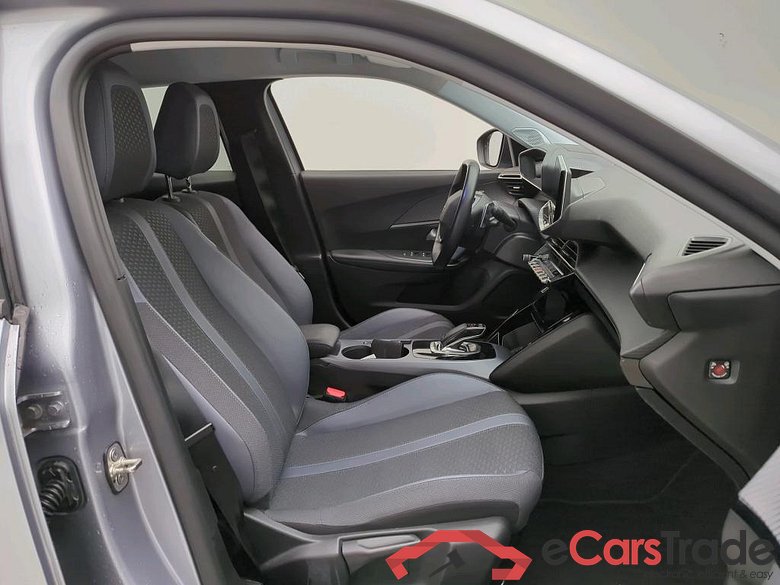 Peugeot 2008 Allure 1.2 Puretech 130 EAT8 5d #3