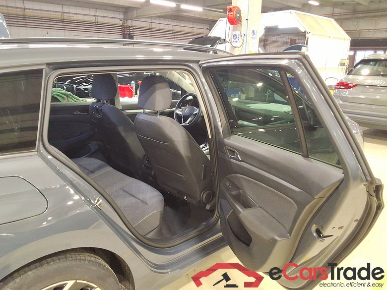 VOLKSWAGEN GOLF VARIANT VIII 1.0 ETSI DSG LIFE #5