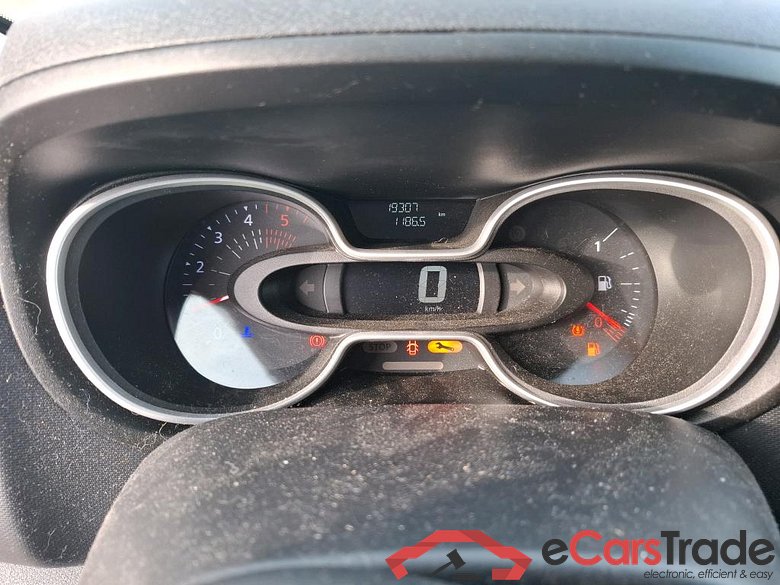 RENAULT Trafic / 2019 / 4P / Combi Zen L1 dCi 120 S&S - 8 pl #6