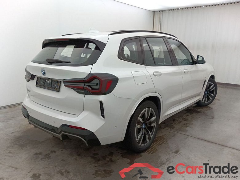 BMW IX3 - 2022 74 kWh 286 iX3 5d #2