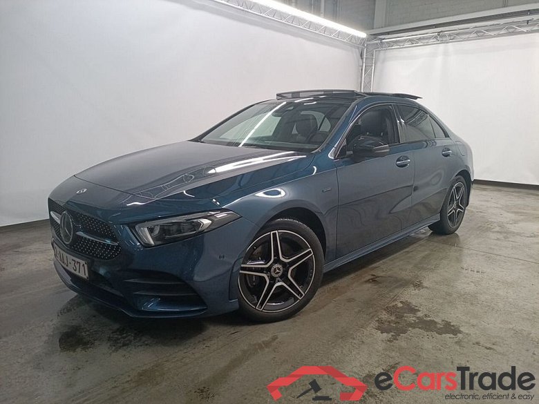 Mercedes-Benz A-Klasse Limousine A 250e Business Solution 4d