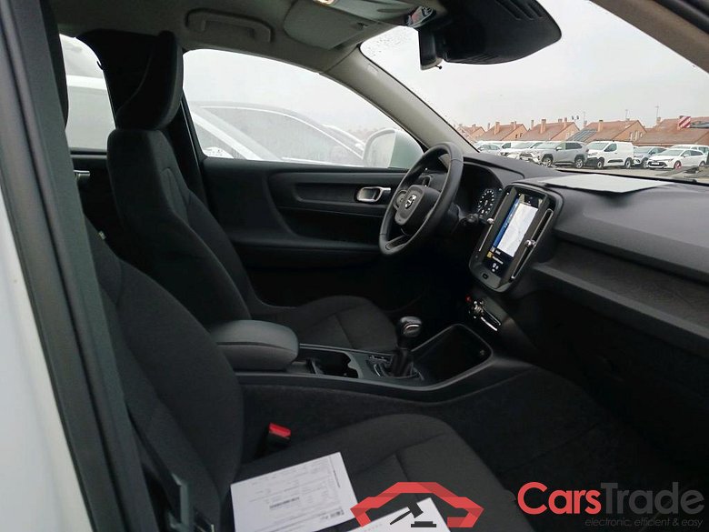 VOLVO XC40 / 2017 / 5P / todoterreno 1.5 T2 Momentum Core #6