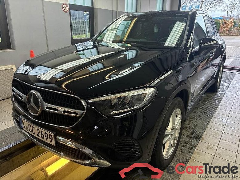 Mercedes-Benz GLC (BM 254)(06.2022->) DE - SUV5 GLC 200 EU6d, Avantgarde 4Matic (EURO 6d), 2022 - 2024 #1