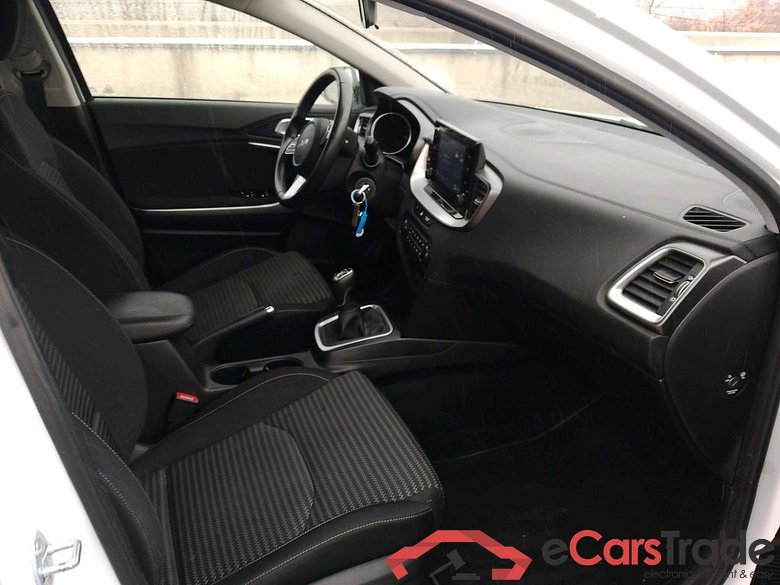 KIA XCeed / 2019 / 5P / todoterreno 1.0 T-GDi Drive 88kW (120CV) #6