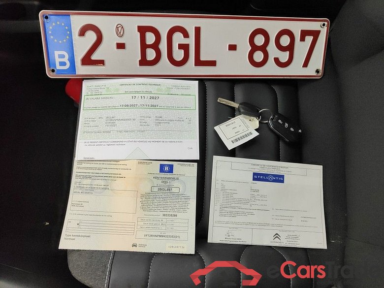 Citroën C3 Aircross 1.2 PureTech 110 S&S MAN6 Shine 5d #4