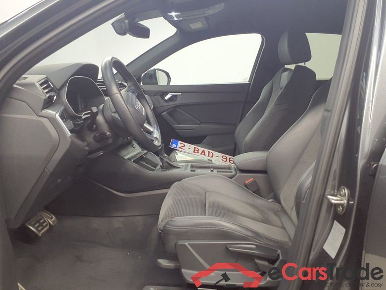 Audi Q3 Sportback 45 TFSI e S tronic S Line 5d #3