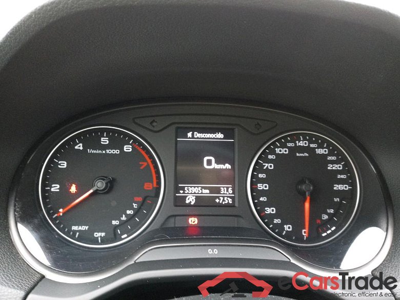 AUDI Q2 / 2016 / 5P / todoterreno Design 30 TFSI 85kW (116CV) #4