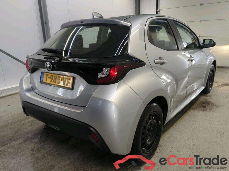 TOYOTA Yaris 1.5 VVT-i Active #2