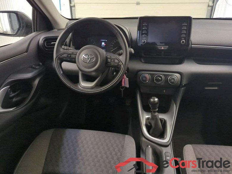 TOYOTA Yaris 1.5 VVT-i Active #3