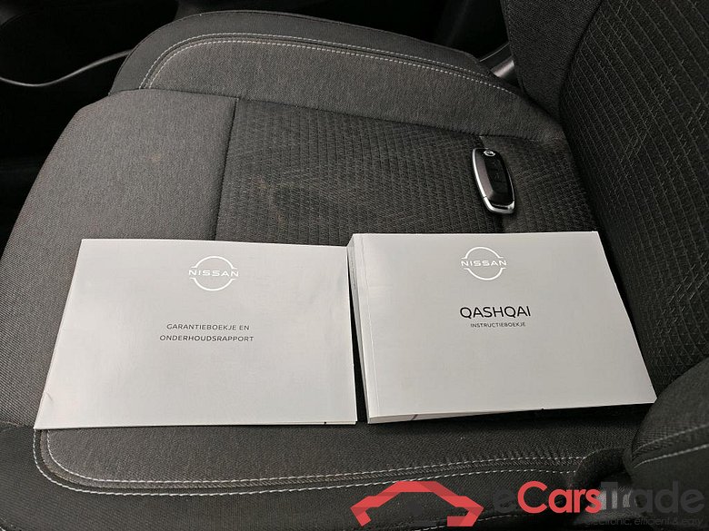 Nissan Qashqai 1.3 Mild-Hybrid 158 N-CONNECTA Xtronic 5d #4