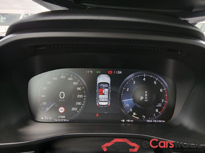 VOLVO XC40 / 2017 / 5P / todoterreno 1.5 T2 Momentum Pro Auto #4