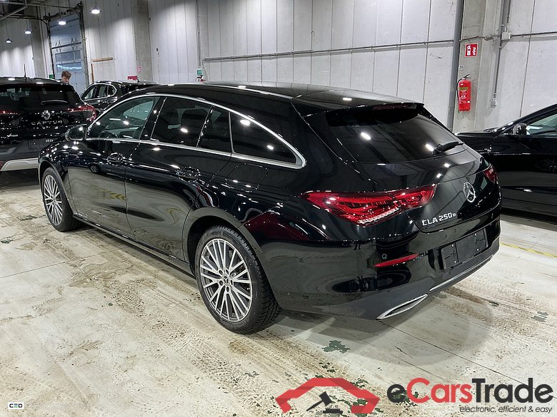 MERCEDES-BENZ CLA SHOOTING BRAKE 1.3 CLA 250 E BUSINESS SOLUTION DCT #3