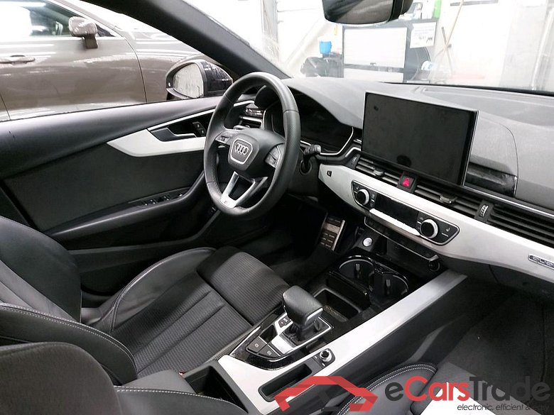 AUDI - AUD A4 Avant 40 TDI Quattro 204PK S-Tronic S line Pack Business Plus With Sport Seats & Assistance Tour & City #3