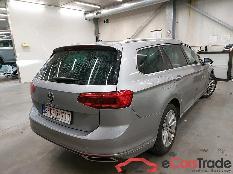VOLKSWAGEN - VW  PASSAT VARIANT 2.0 TDI SCR DSG7 Elegance Business 150PK AUT #2